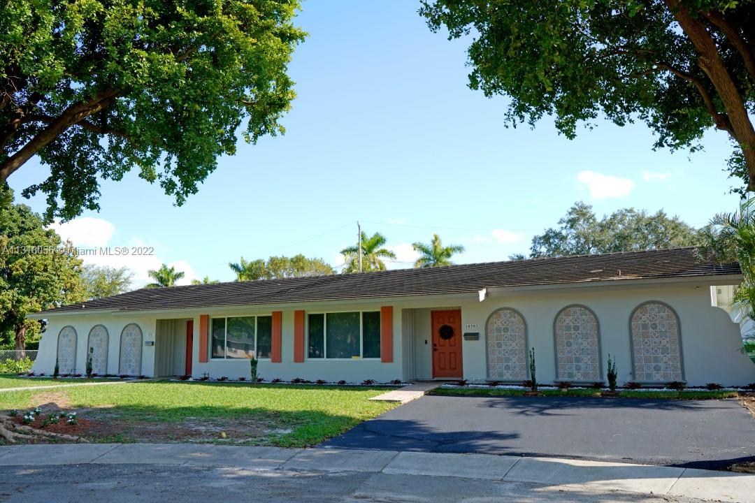 See details / 4046 sq. ft. $ 2022-12-21 0 Photo