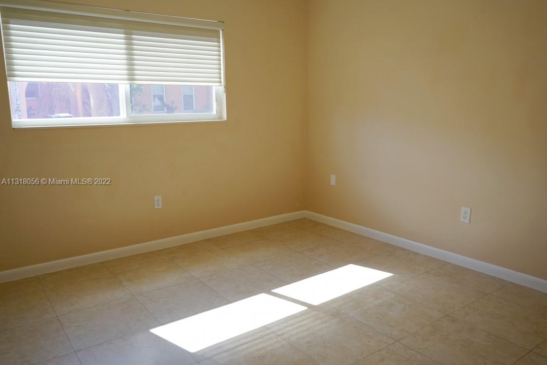 See details / 4046 sq. ft. $ 2022-12-21 0 Photo
