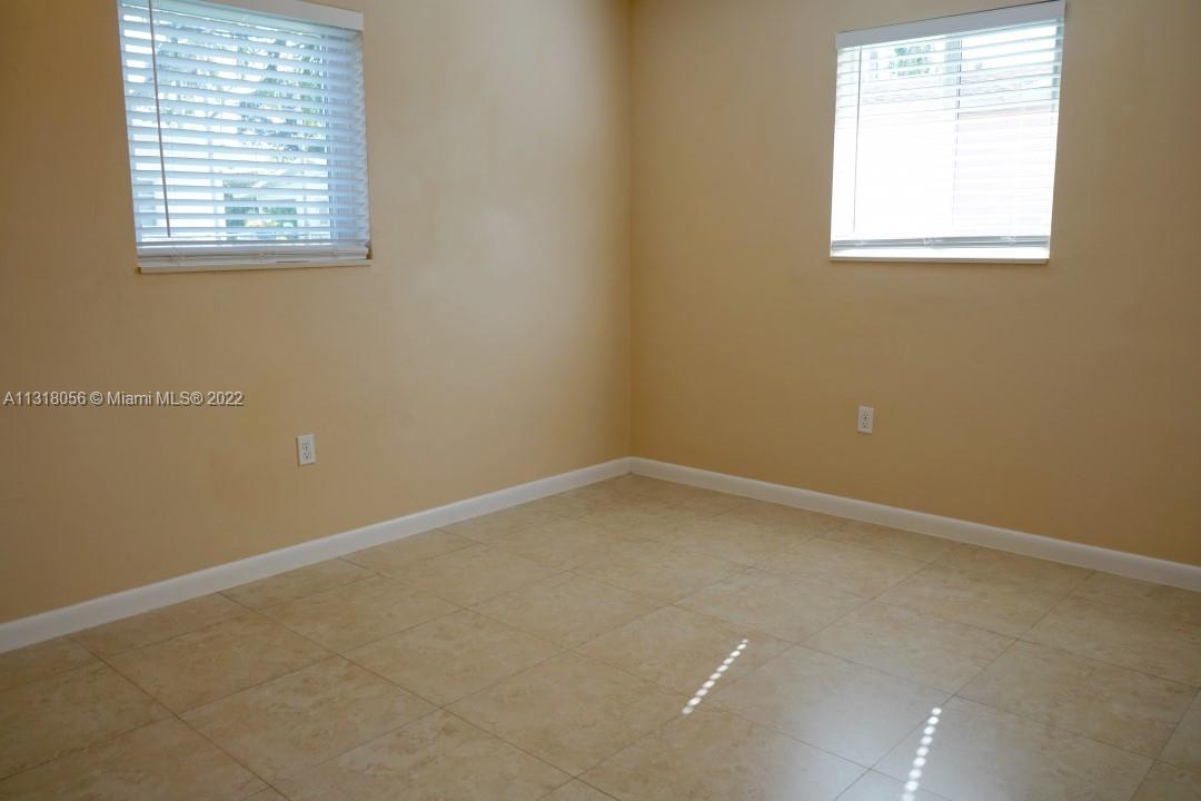 See details / 4046 sq. ft. $ 2022-12-21 0 Photo