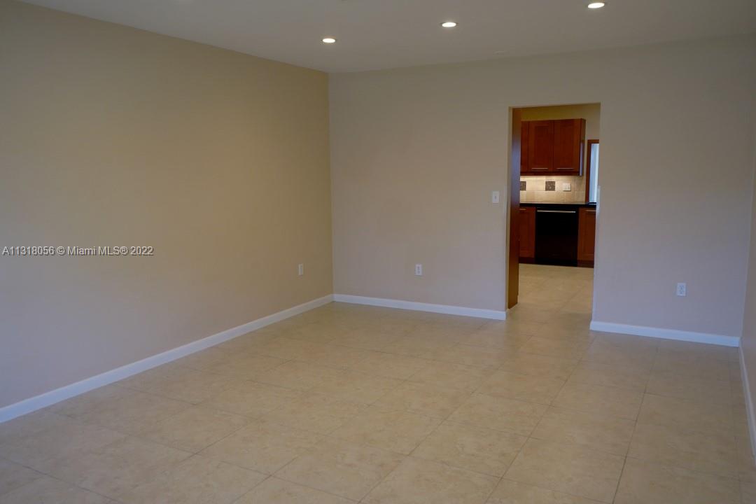 See details / 4046 sq. ft. $ 2022-12-21 0 Photo