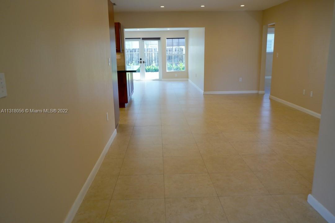See details / 4046 sq. ft. $ 2022-12-21 0 Photo