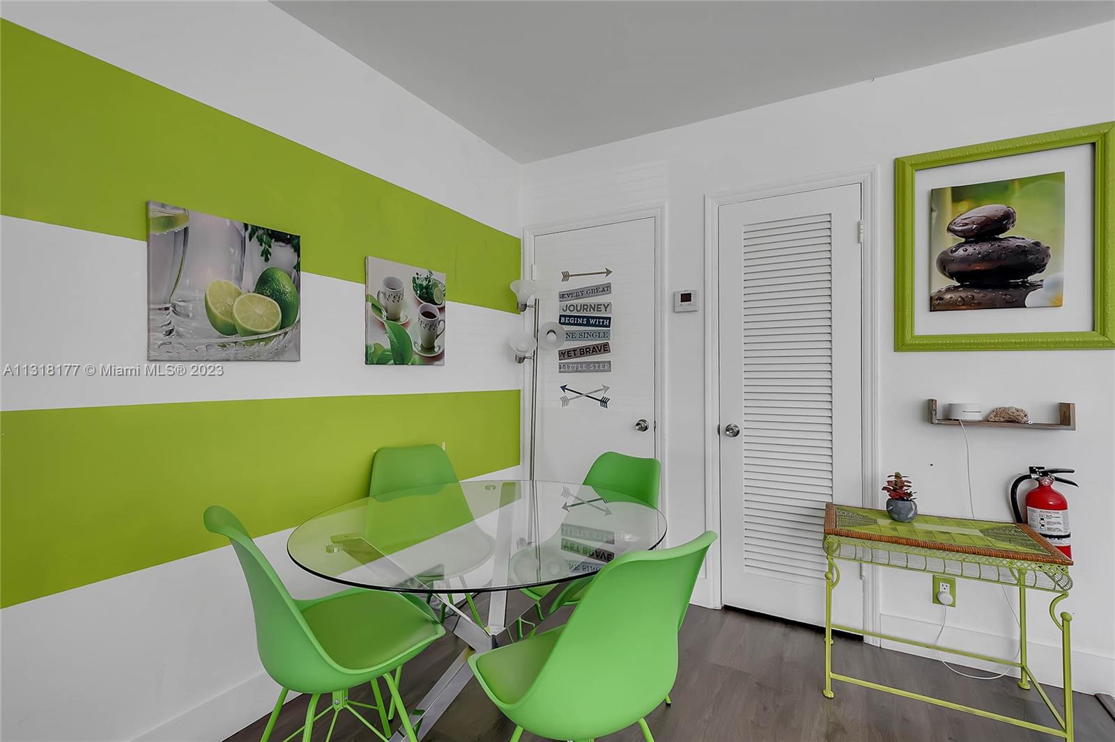 See details / 2045 sq. ft. $ 2022-12-21 0 Photo