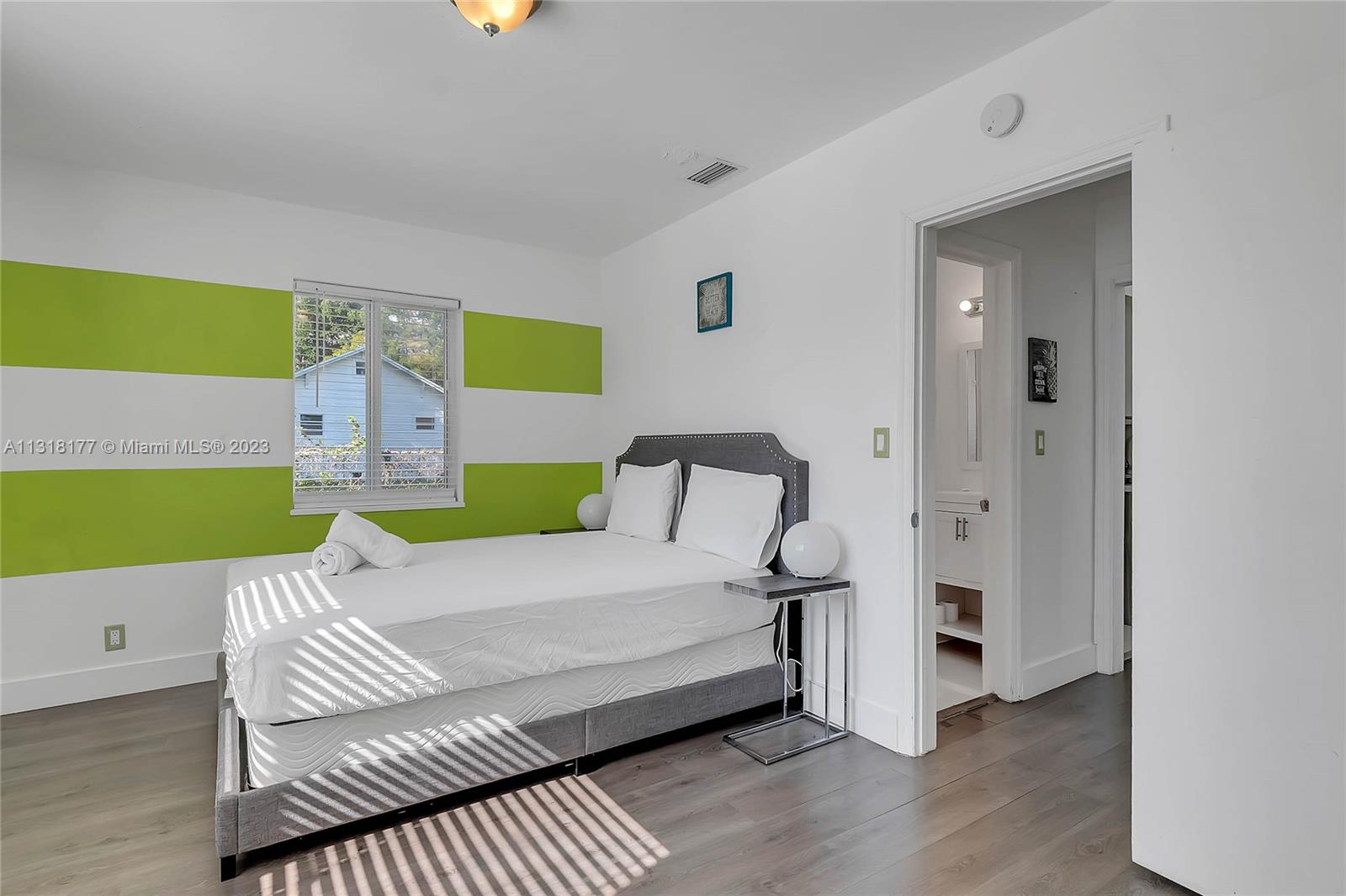 See details / 2045 sq. ft. $ 2022-12-21 0 Photo