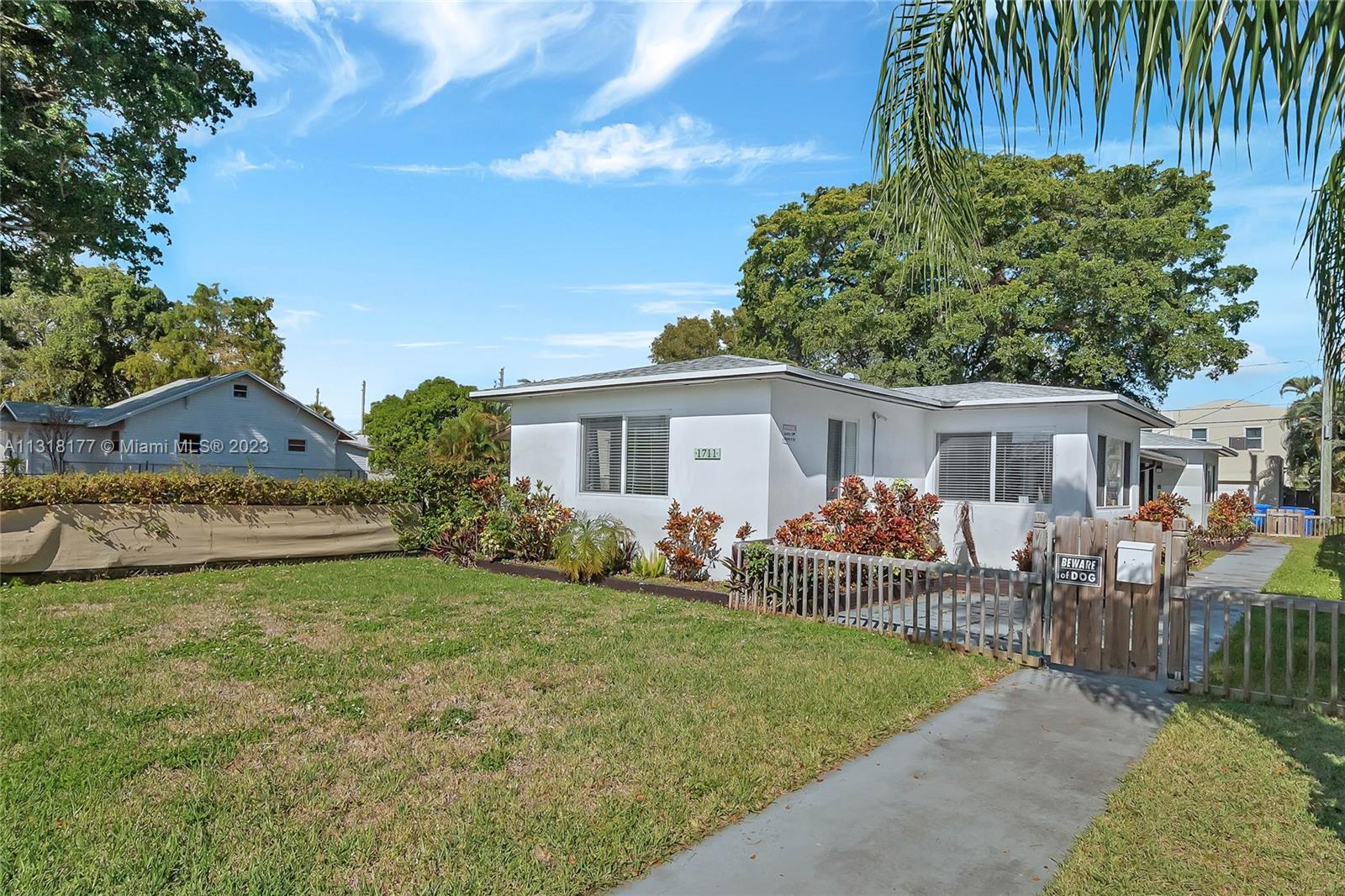 See details / 2045 sq. ft. $ 2022-12-21 0 Photo