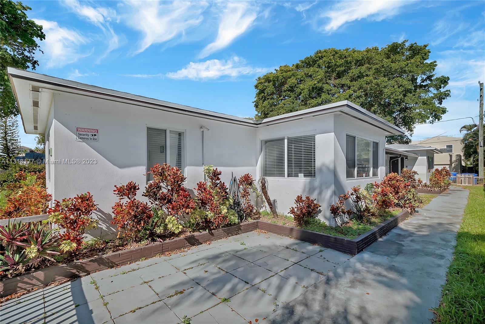 See details / 2045 sq. ft. $ 2022-12-21 0 Photo