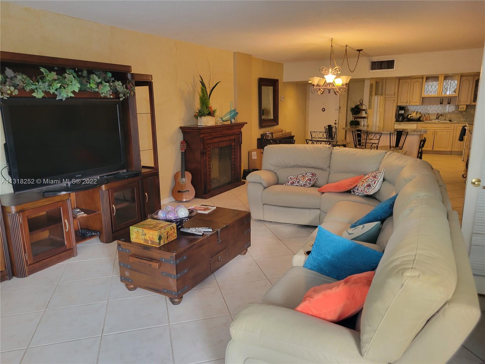 Photo of 3725 Ocean Dr #424, Hollywood, Florida, 33019 -