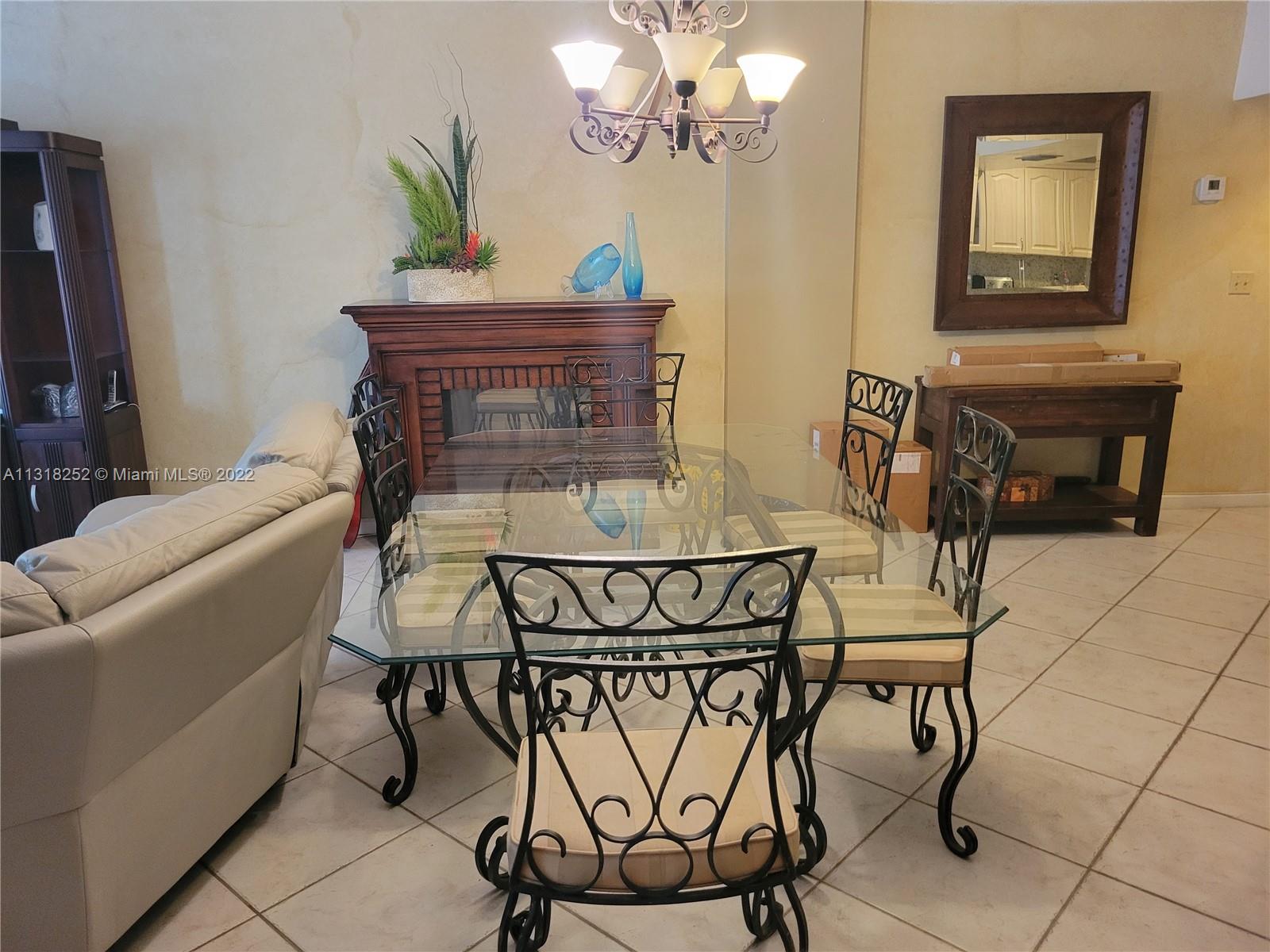 Photo of 3725 Ocean Dr #424, Hollywood, Florida, 33019 -