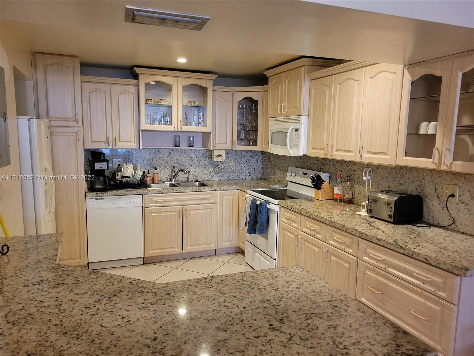 Photo of 3725 Ocean Dr #424, Hollywood, Florida, 33019 -