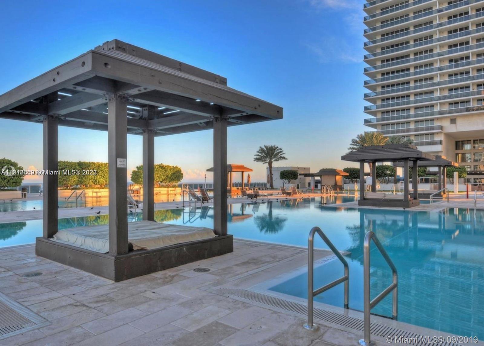 See details 2107 3 / 3 1571 sq. ft. $ 2022-12-21 0 Photo