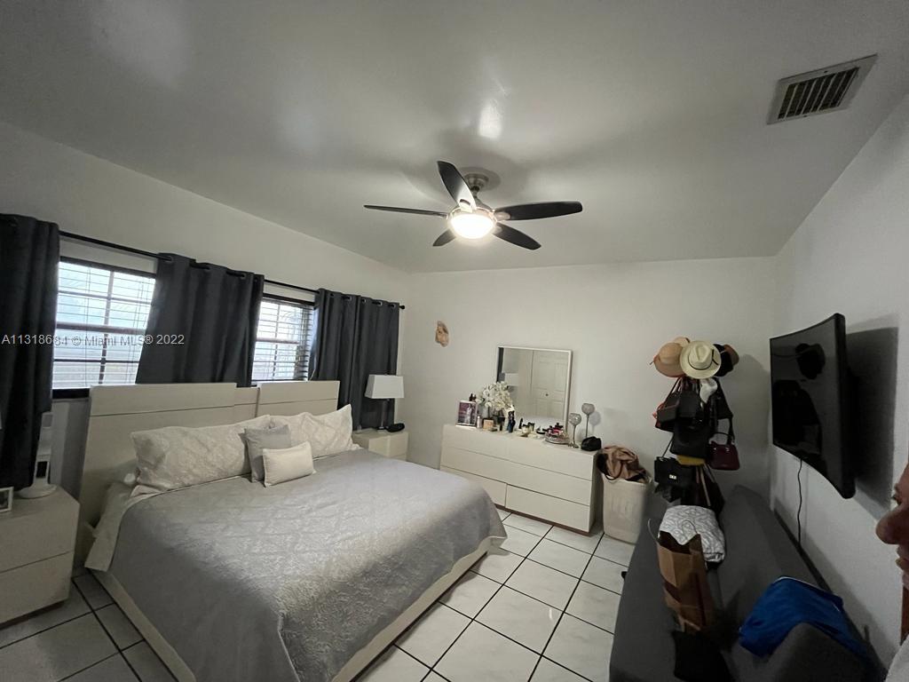 See details / 2903 sq. ft. $ 2022-12-22 0 Photo