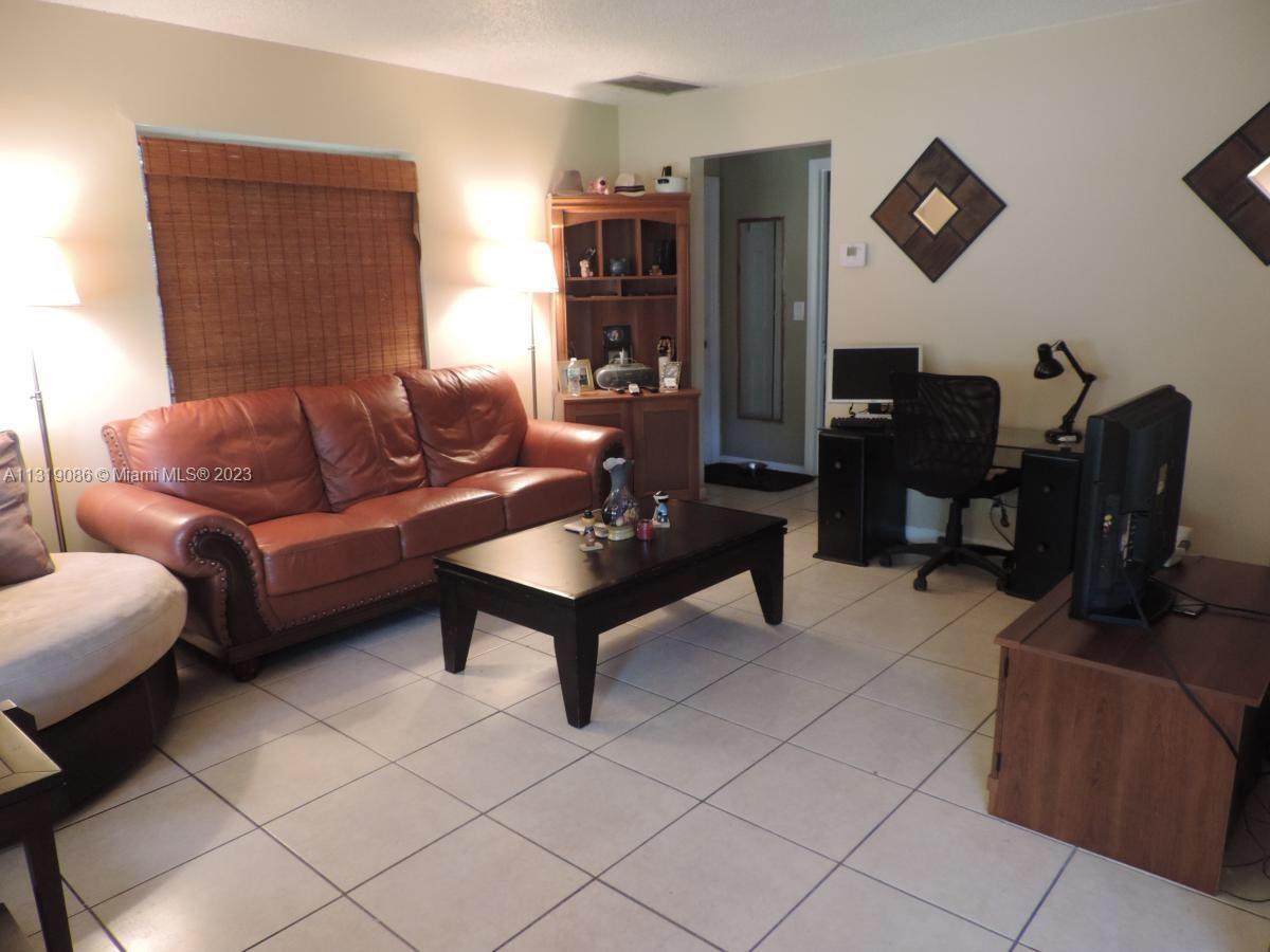 See details / 1668 sq. ft. $ 2023-01-21 0 Photo