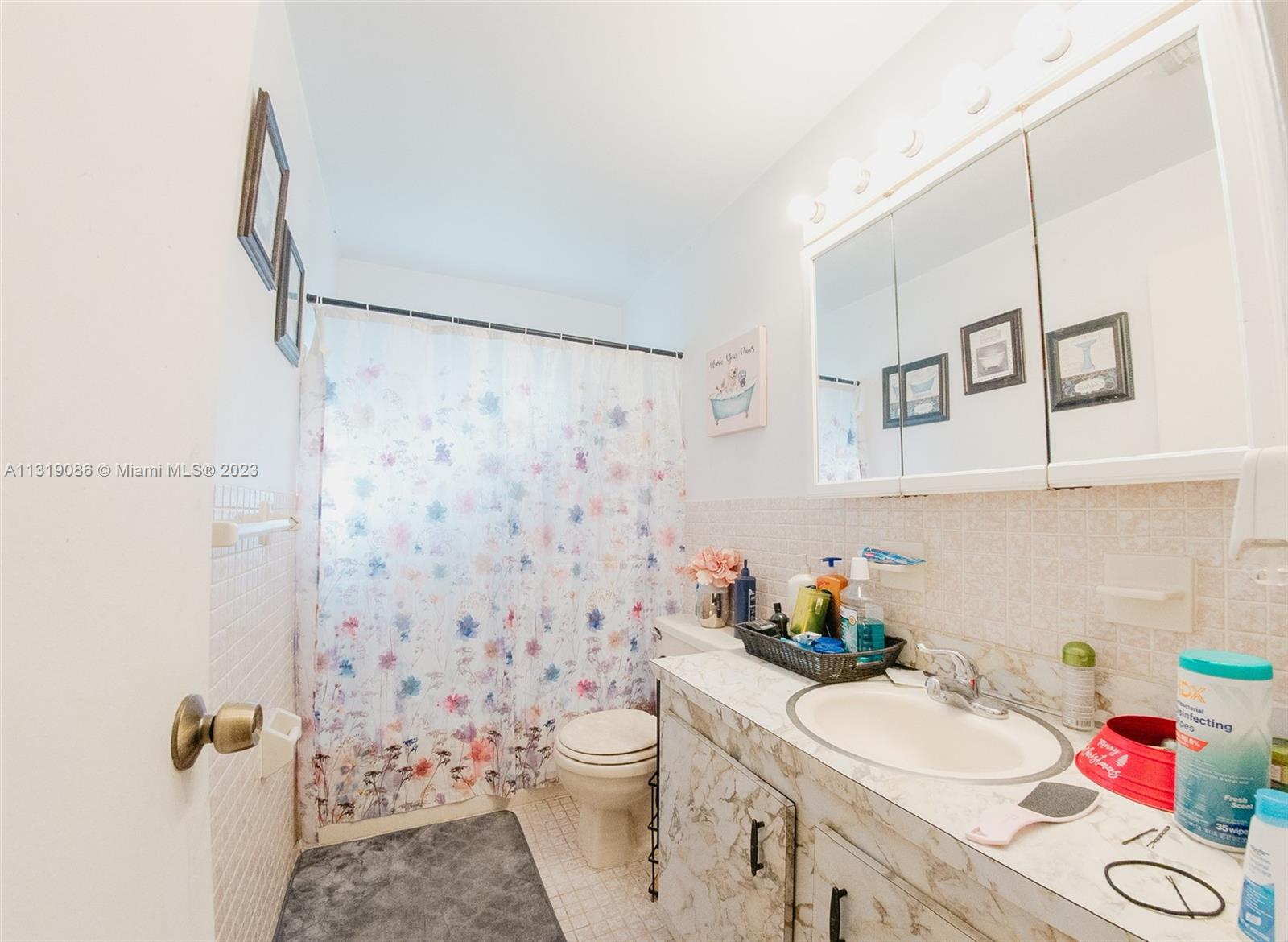 See details / 1668 sq. ft. $ 2023-01-21 0 Photo