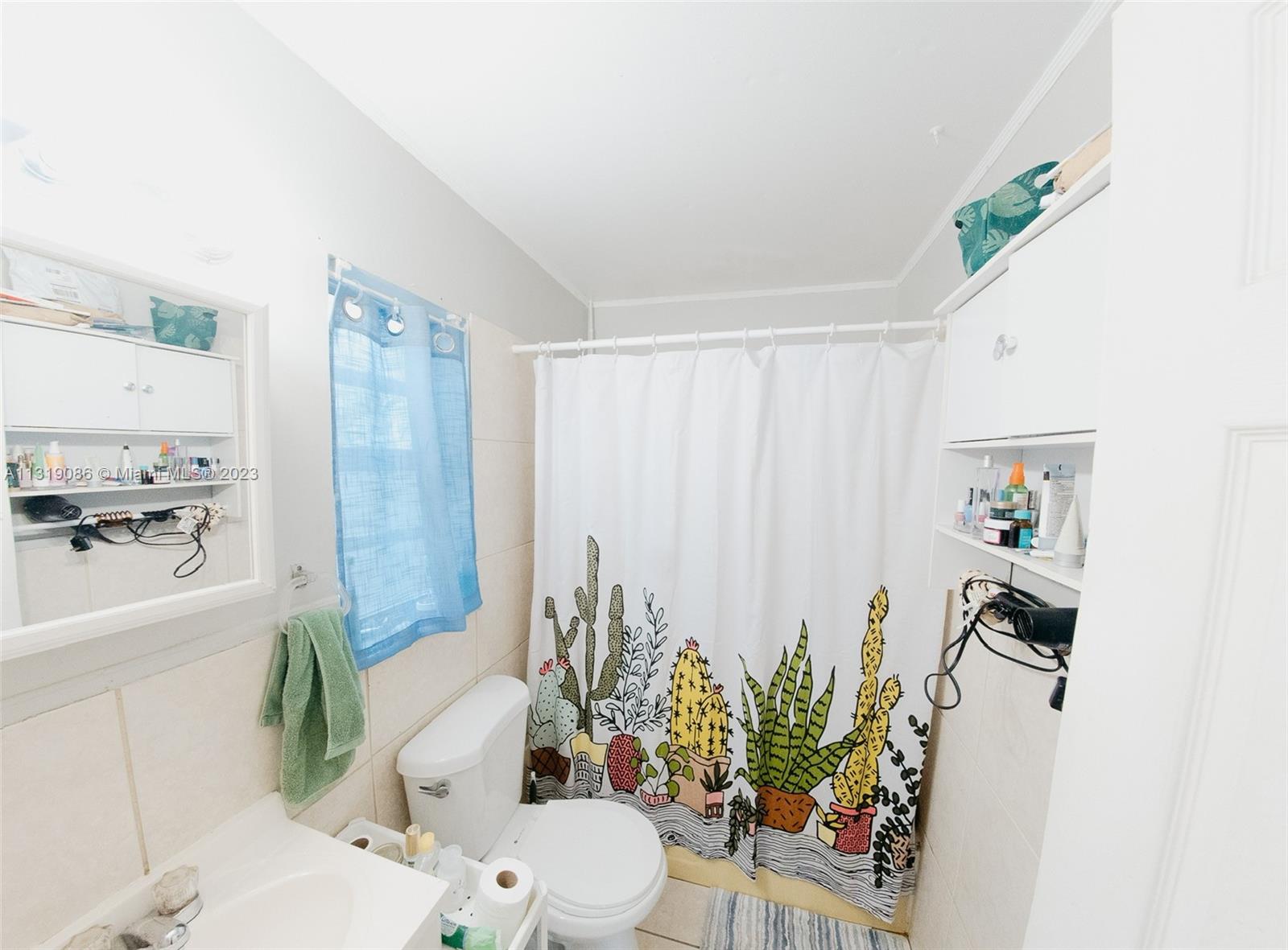 See details / 1668 sq. ft. $ 2023-01-21 0 Photo
