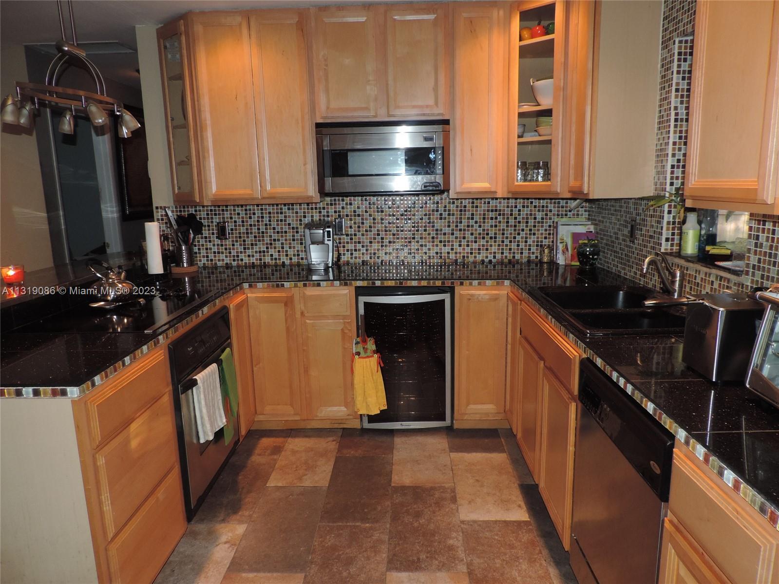 See details / 1668 sq. ft. $ 2023-01-21 0 Photo