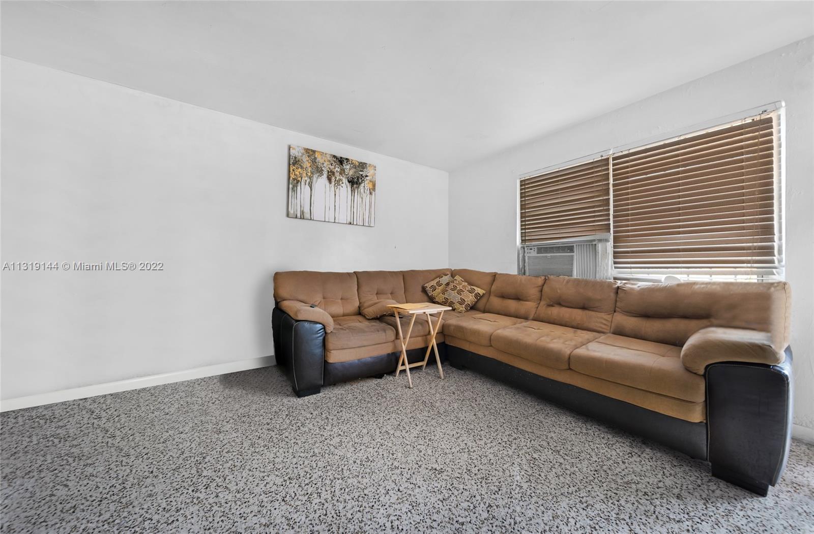 See details / 2450 sq. ft. $ 2023-01-04 0 Photo
