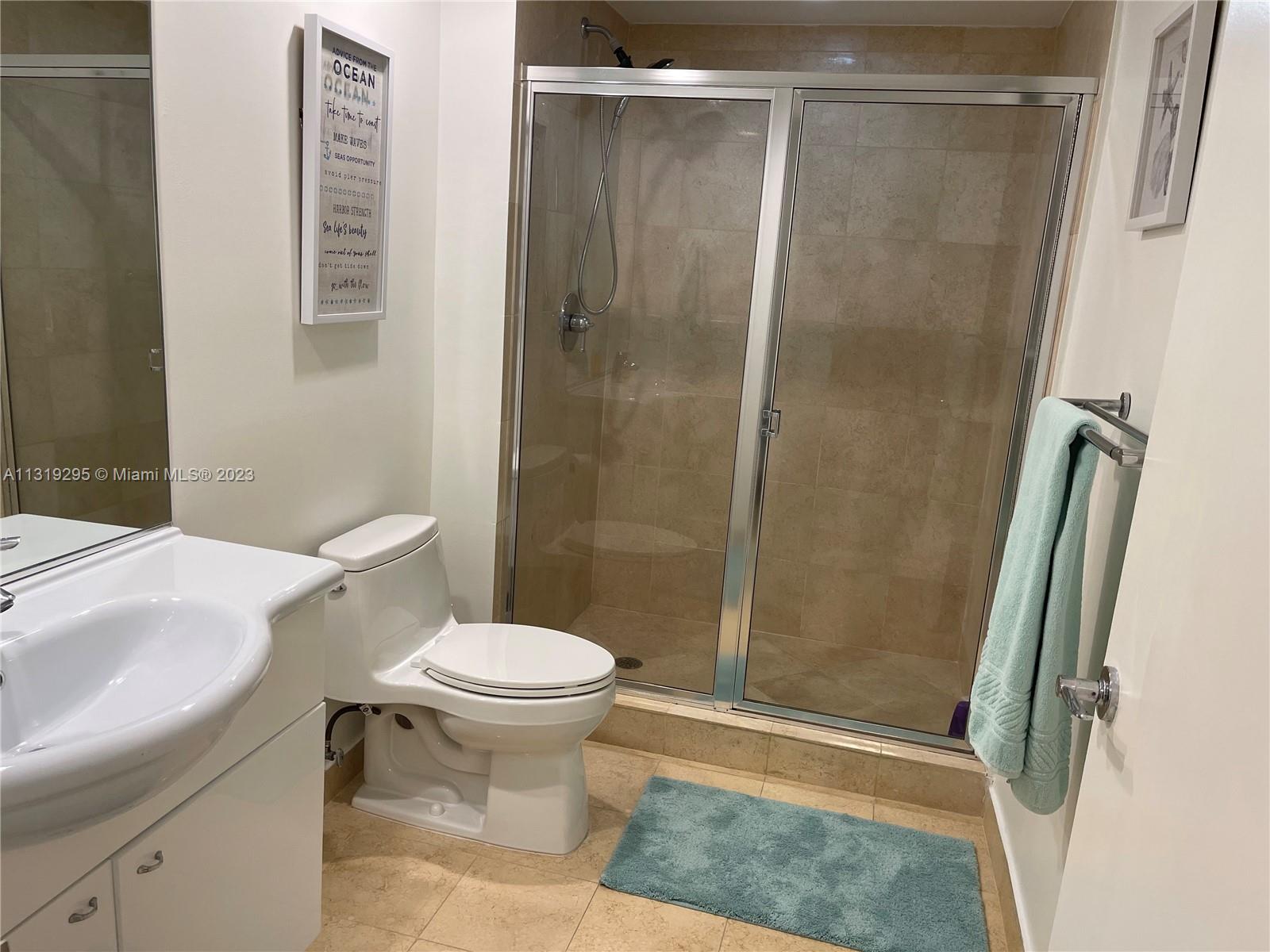 Ver detalles 903 3 / 3 1841 sq. ft. $ 2022-12-25 0 foto