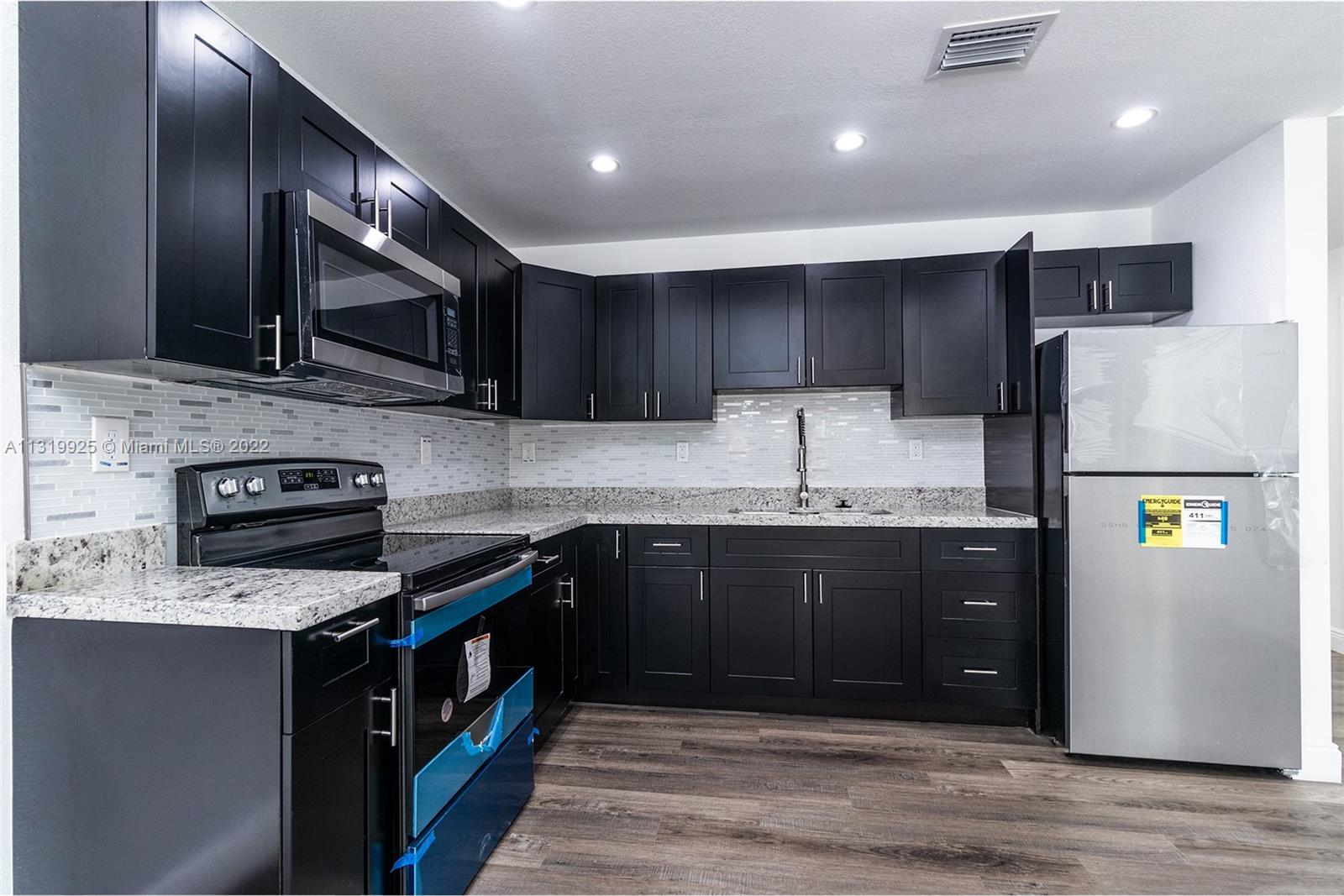 See details / 0 sq. ft. $ 2022-12-28 0 Photo