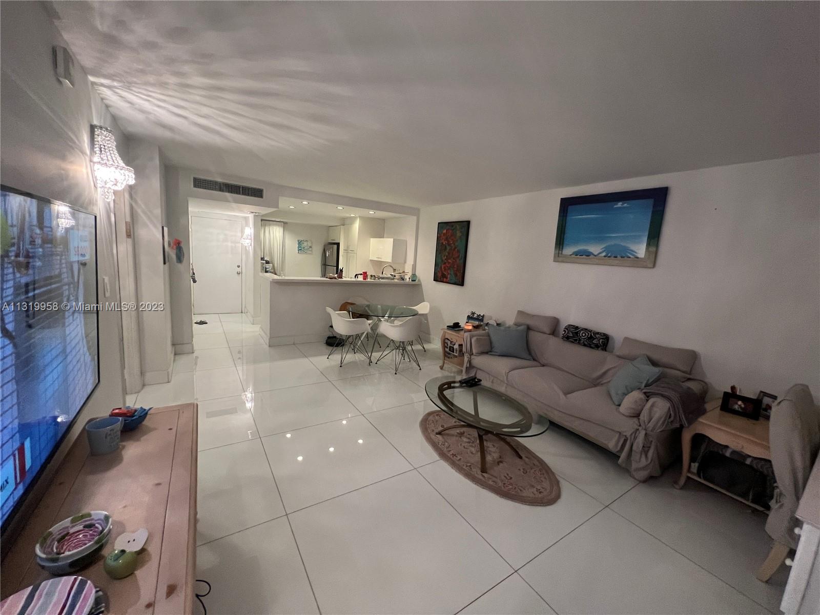 Photo of 3475 Country Club Dr #816, Aventura, Florida, 33180 -