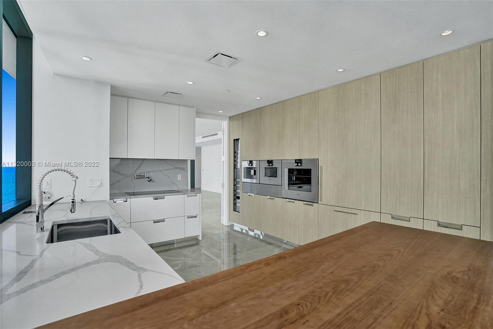See details 1901 4 / 5 2688 sq. ft. $ 2022-12-28 0 Photo