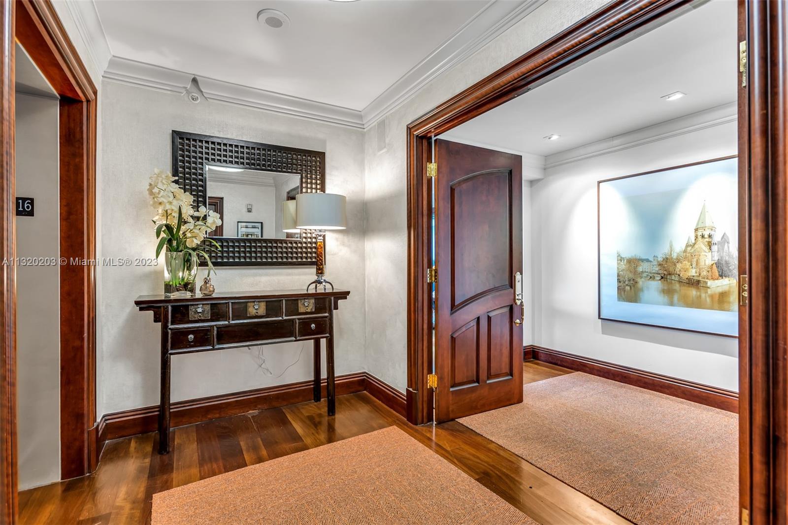 Photo of 20201 Country Club Dr #1606, Aventura, Florida, 33180 - private foyer entrance to home