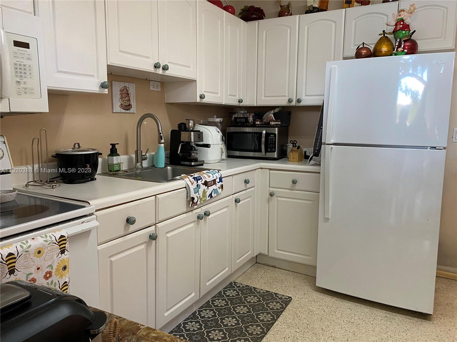 See details / 3113 sq. ft. $ 2022-12-29 0 Photo