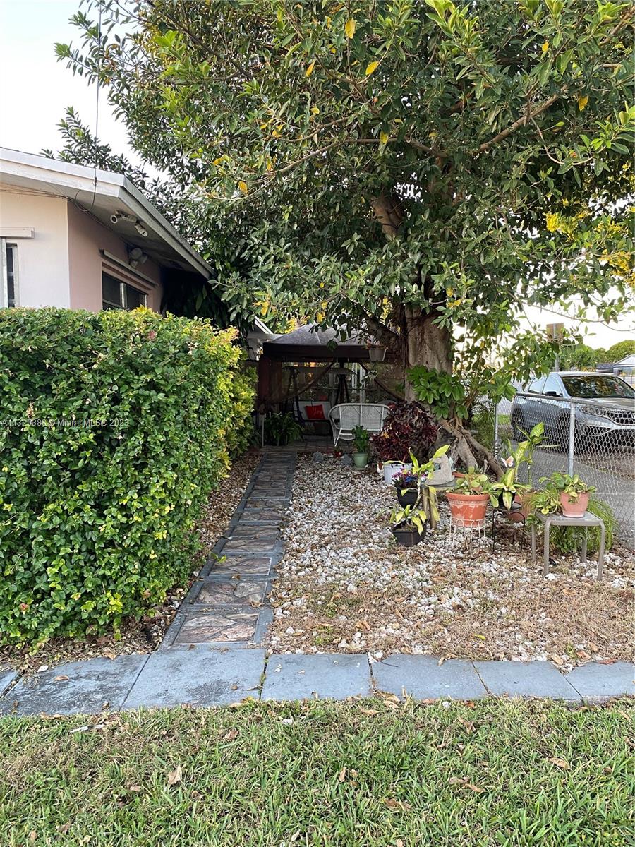 See details / 3113 sq. ft. $ 2022-12-29 0 Photo