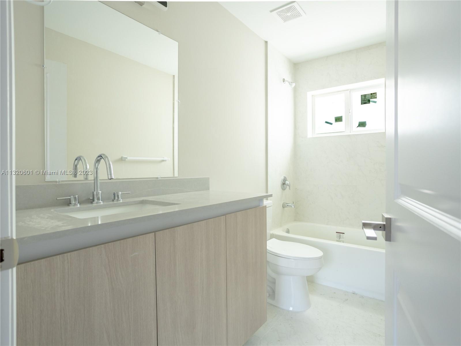 See details / sq. ft. $ 2022-12-29 0 Photo