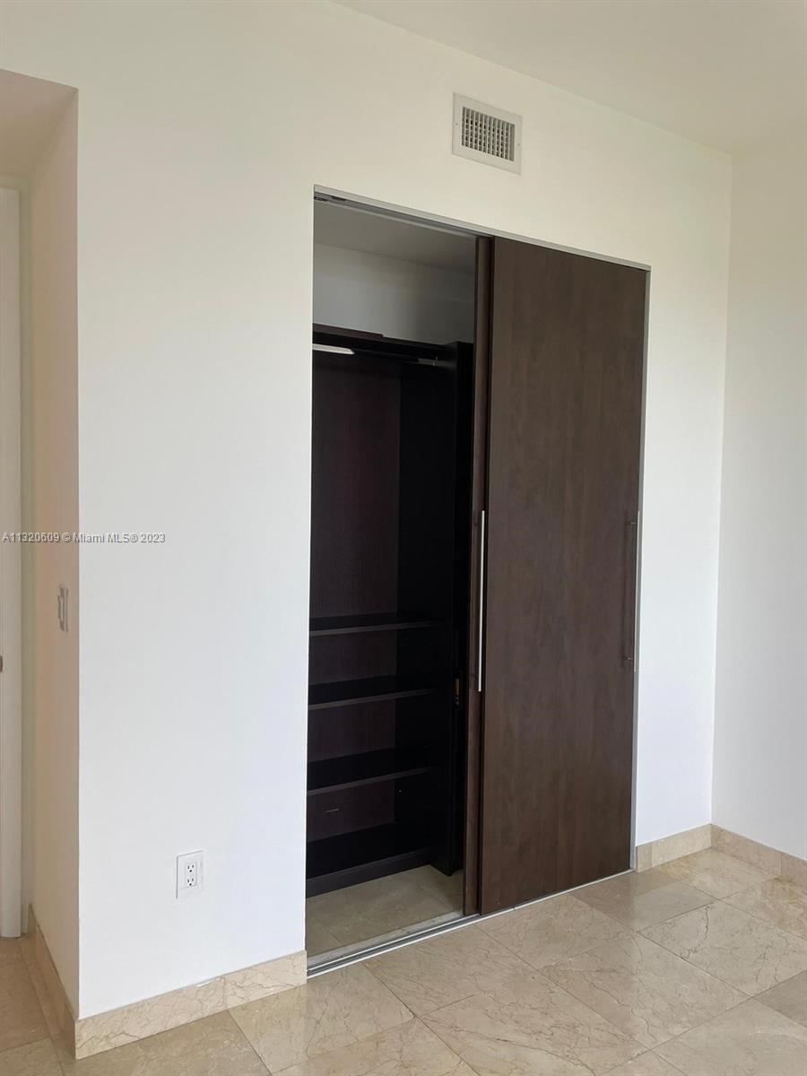 Ver detalles 505 2 / 2 1435 sq. ft. $ 2022-12-30 0 foto