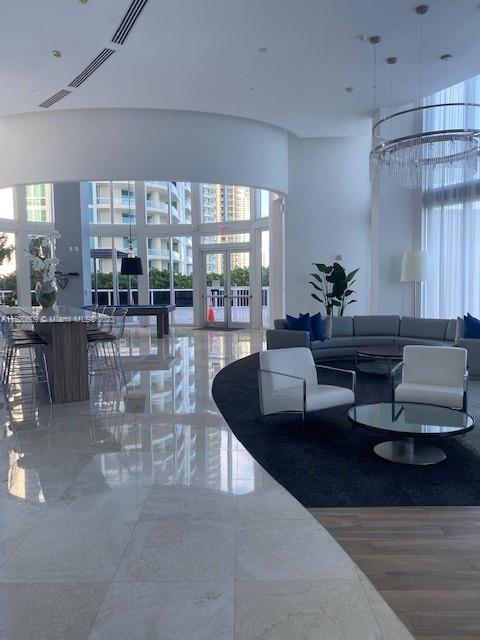 Ver detalles 505 2 / 2 1435 sq. ft. $ 2022-12-30 0 foto