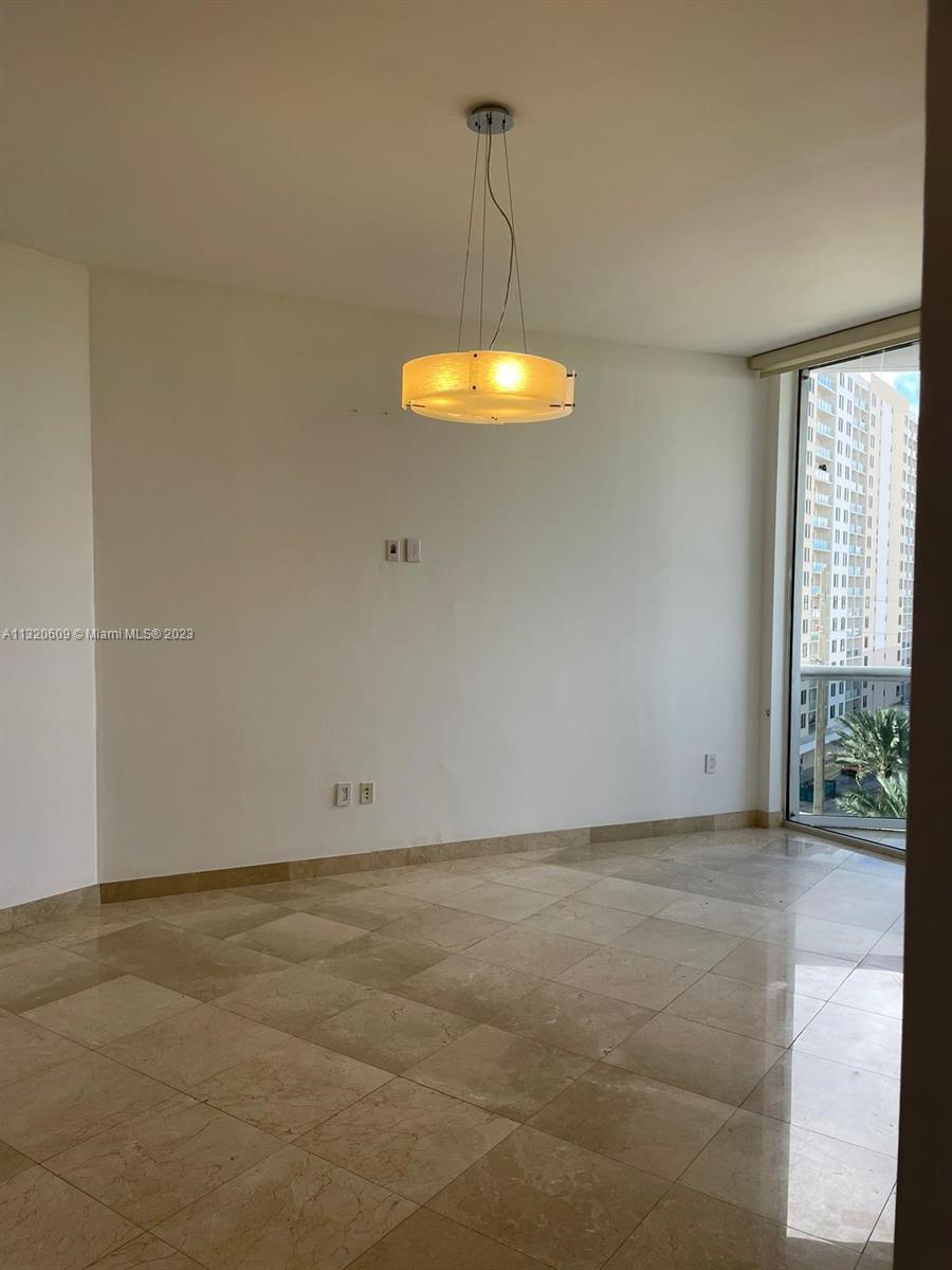 Ver detalles 505 2 / 2 1435 sq. ft. $ 2022-12-30 0 foto