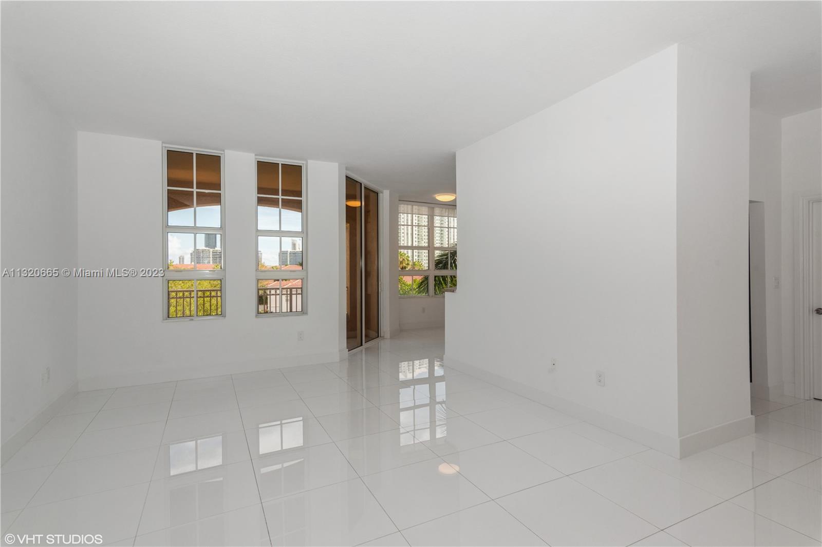 Photo of 3001 185th St #421, Aventura, Florida, 33180 -