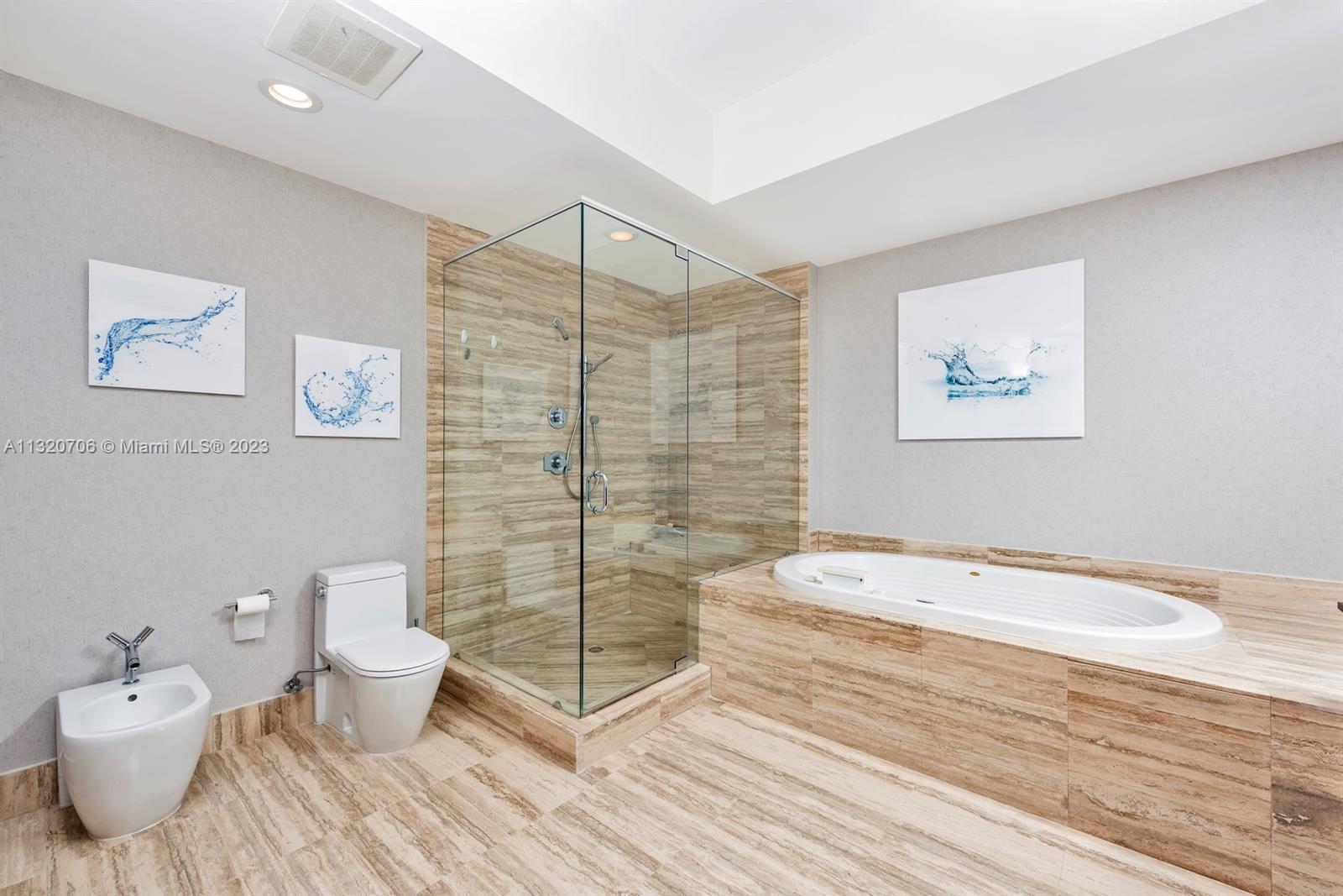 Ver detalles 2307 2 / 3 2106 sq. ft. $ 2022-12-30 0 foto