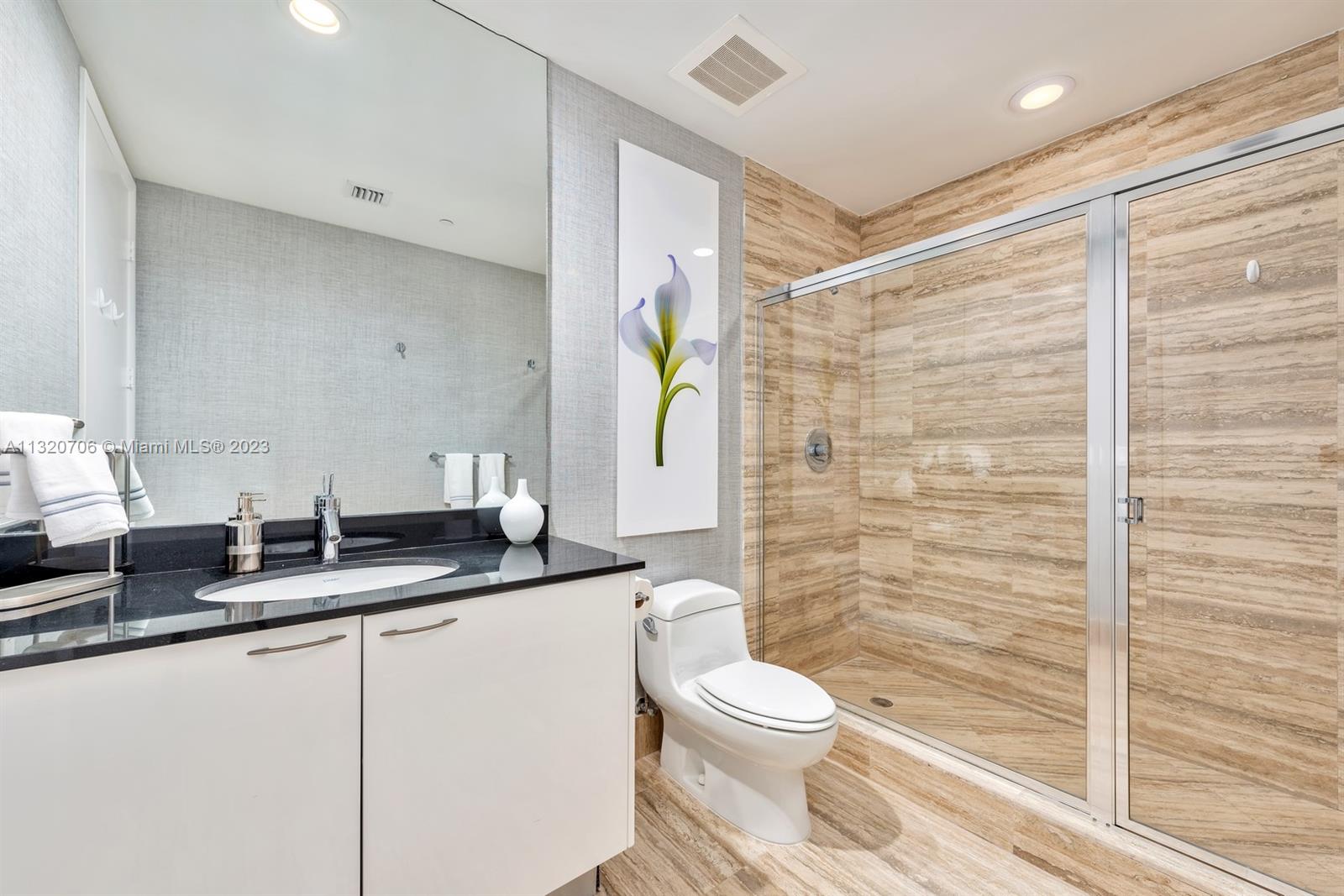 Ver detalles 2307 2 / 3 2106 sq. ft. $ 2022-12-30 0 foto