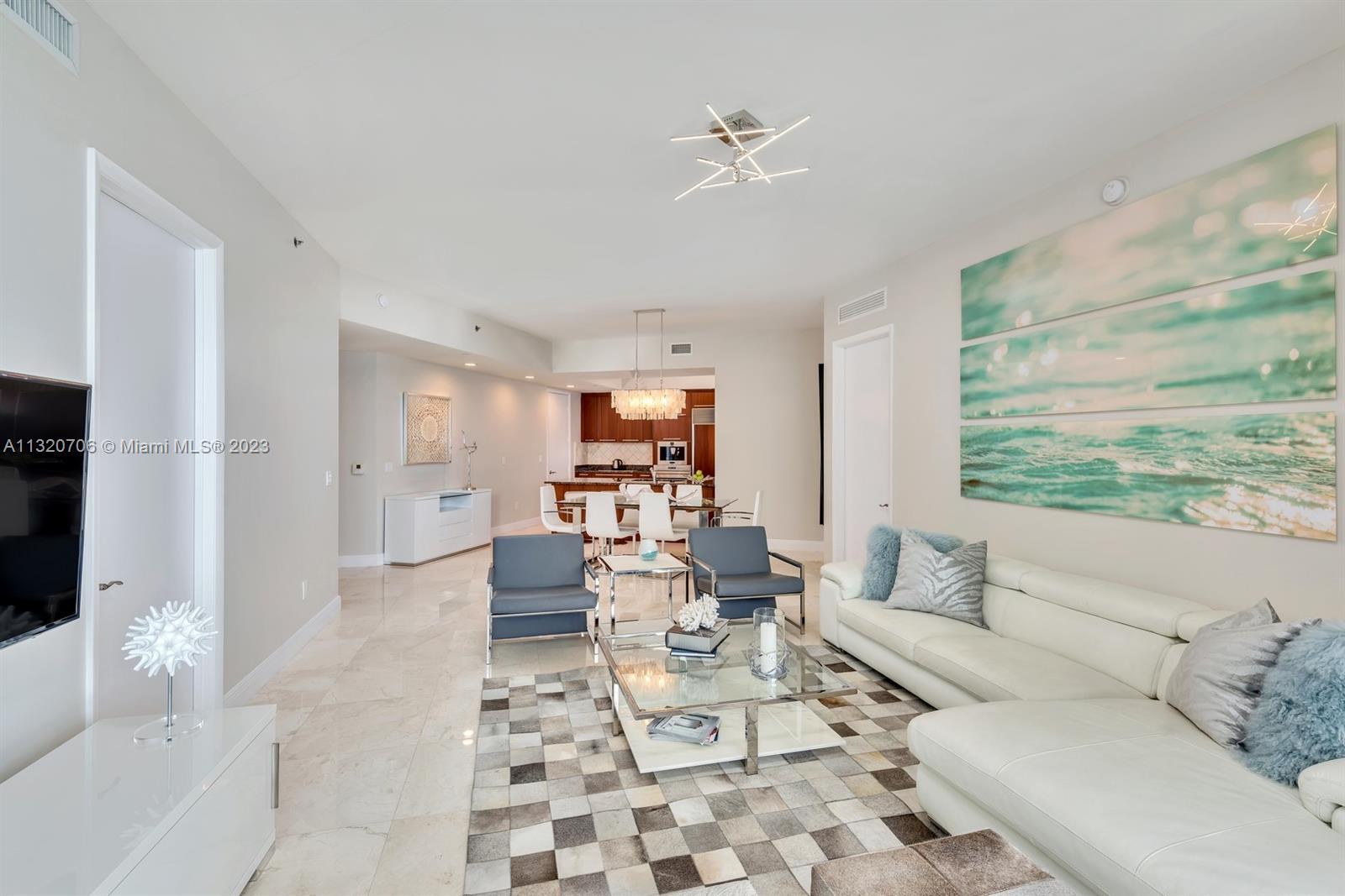 Ver detalles 2307 2 / 3 2106 sq. ft. $ 2022-12-30 0 foto