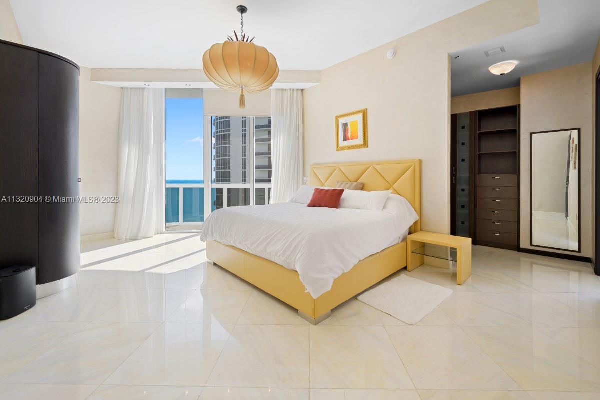 Ver detalles 3806 2 / 4 2327 sq. ft. $ 2023-01-11 0 foto