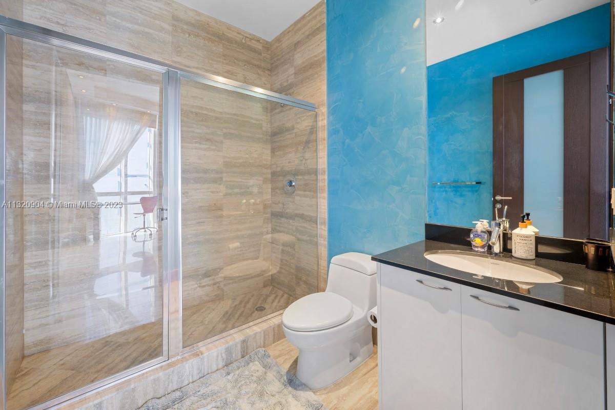 Ver detalles 3806 2 / 4 2327 sq. ft. $ 2023-01-11 0 foto