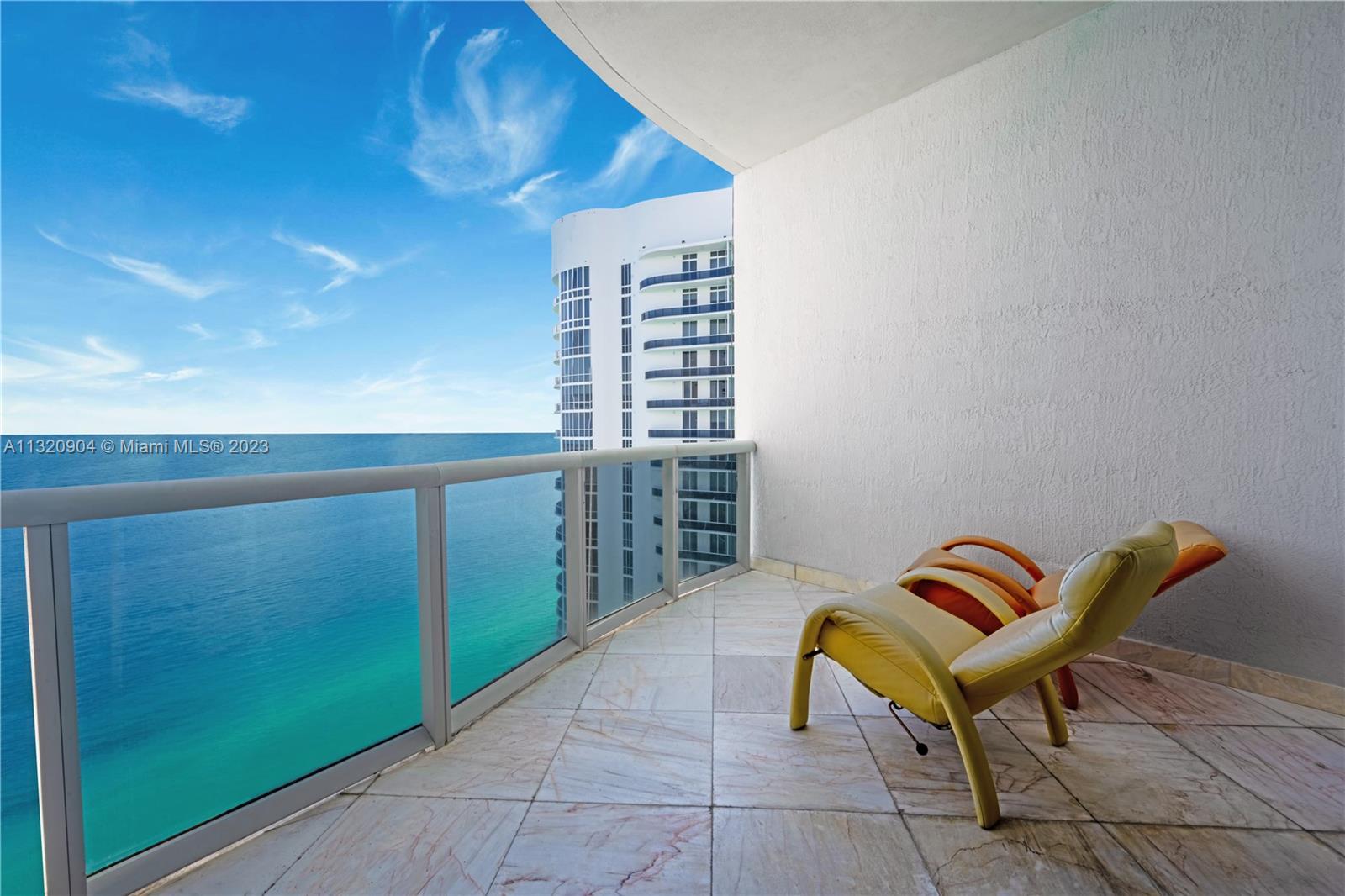 Ver detalles 3806 2 / 4 2327 sq. ft. $ 2023-01-11 0 foto