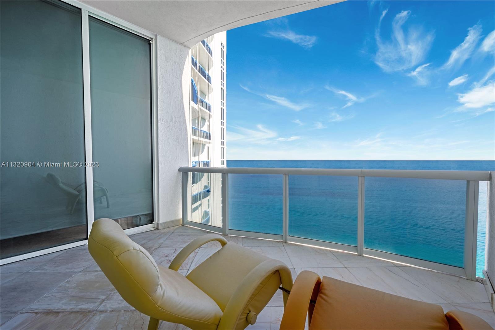 Ver detalles 3806 2 / 4 2327 sq. ft. $ 2023-01-11 0 foto