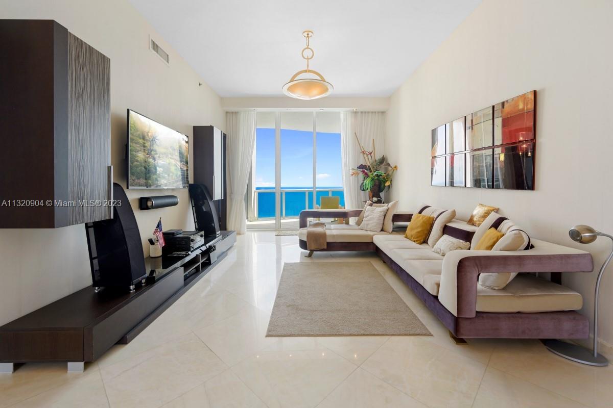 Ver detalles 3806 2 / 4 2327 sq. ft. $ 2023-01-11 0 foto