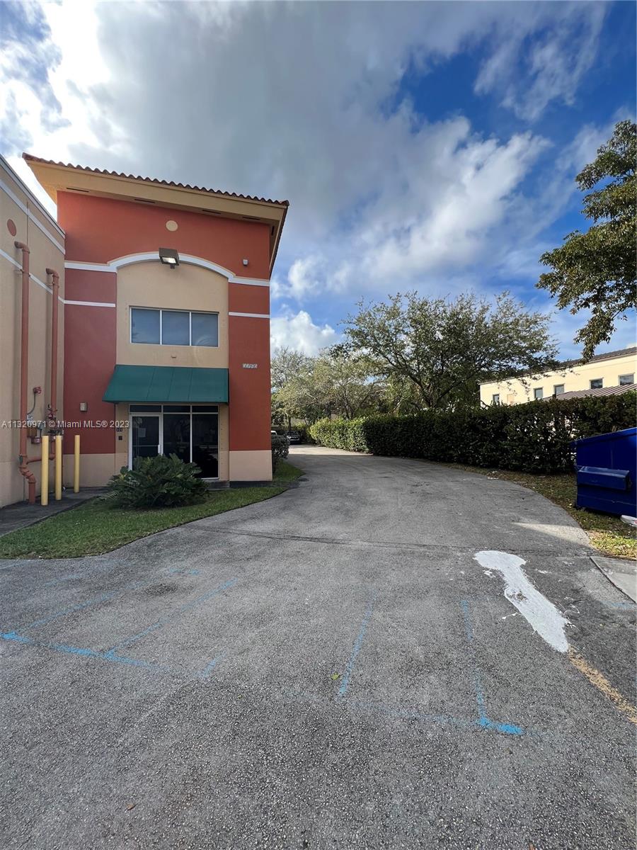 See details 104 / sq. ft. $ 2023-01-19 0 Photo