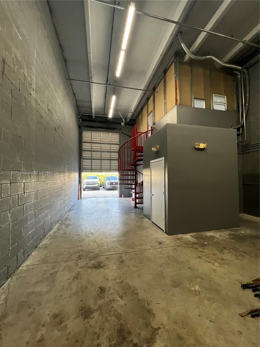See details 104 / sq. ft. $ 2023-01-19 0 Photo
