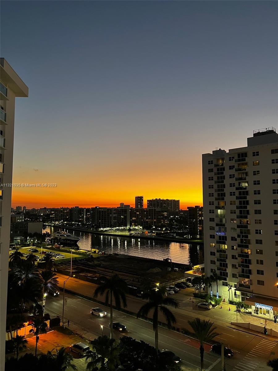Photo of 3001 Ocean Dr #1039, Hollywood, Florida, 33019 -