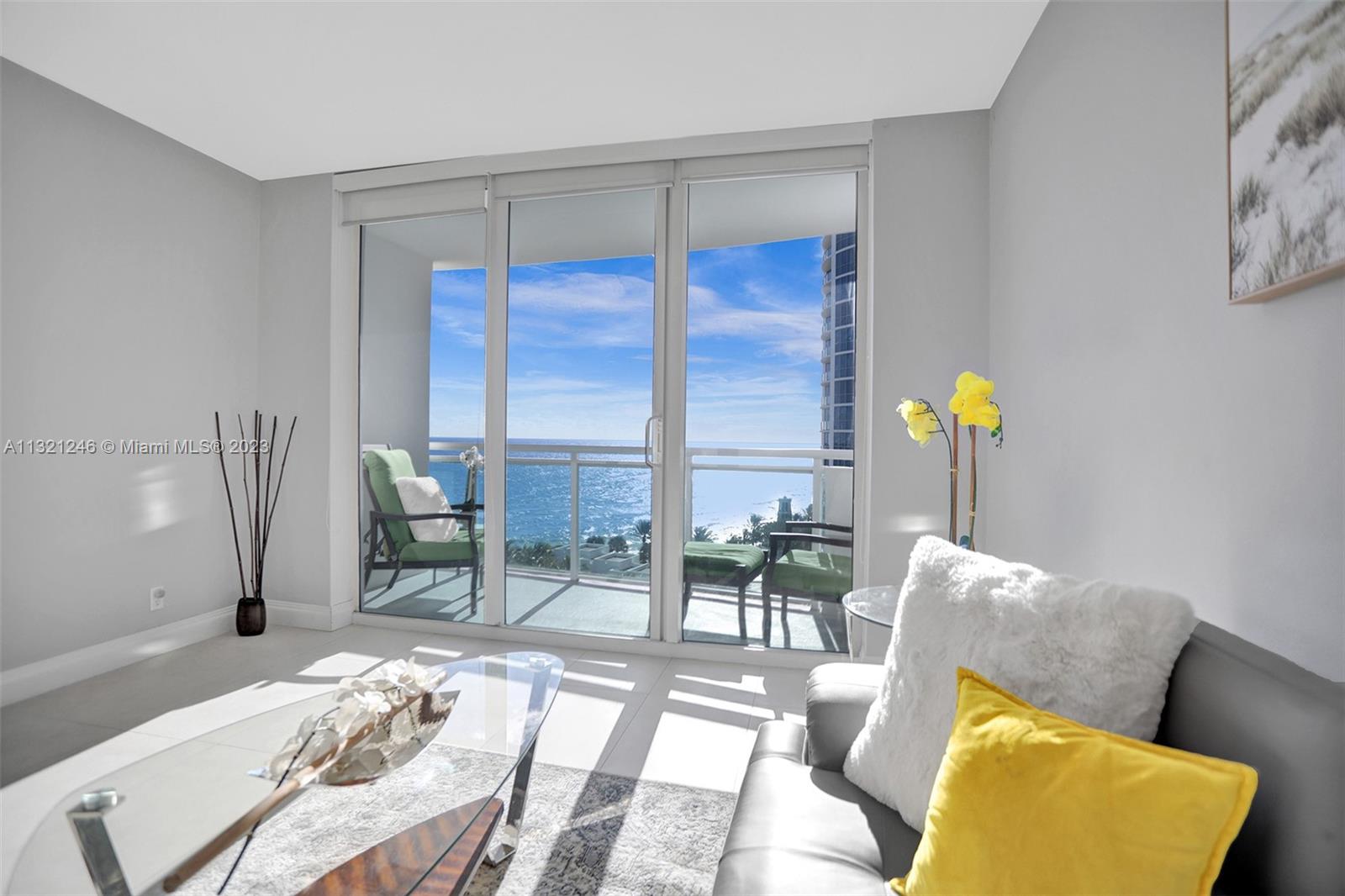Photo of 3001 Ocean Dr #1025, Hollywood, Florida, 33019 -