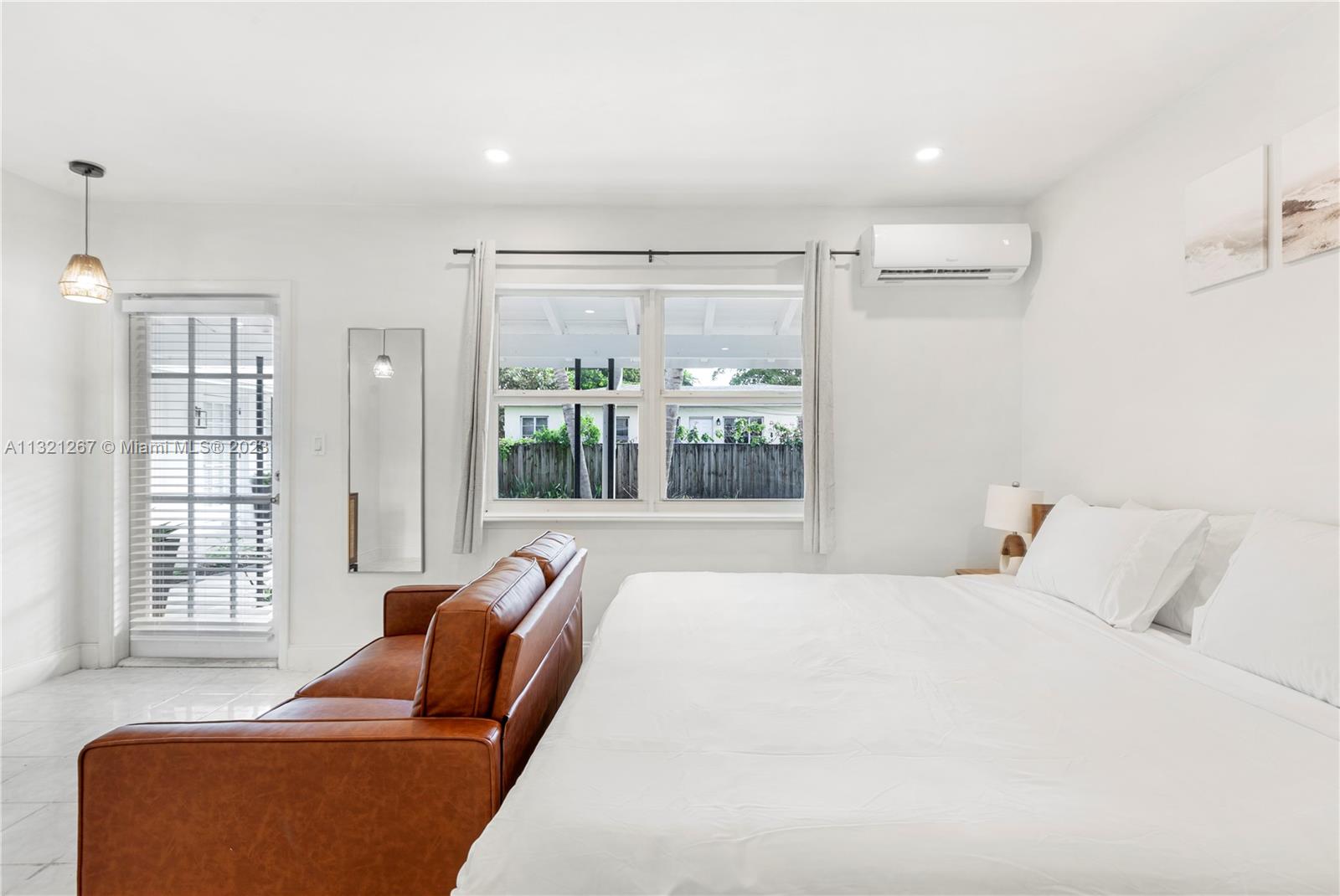 See details / sq. ft. $ 2023-01-02 0 Photo