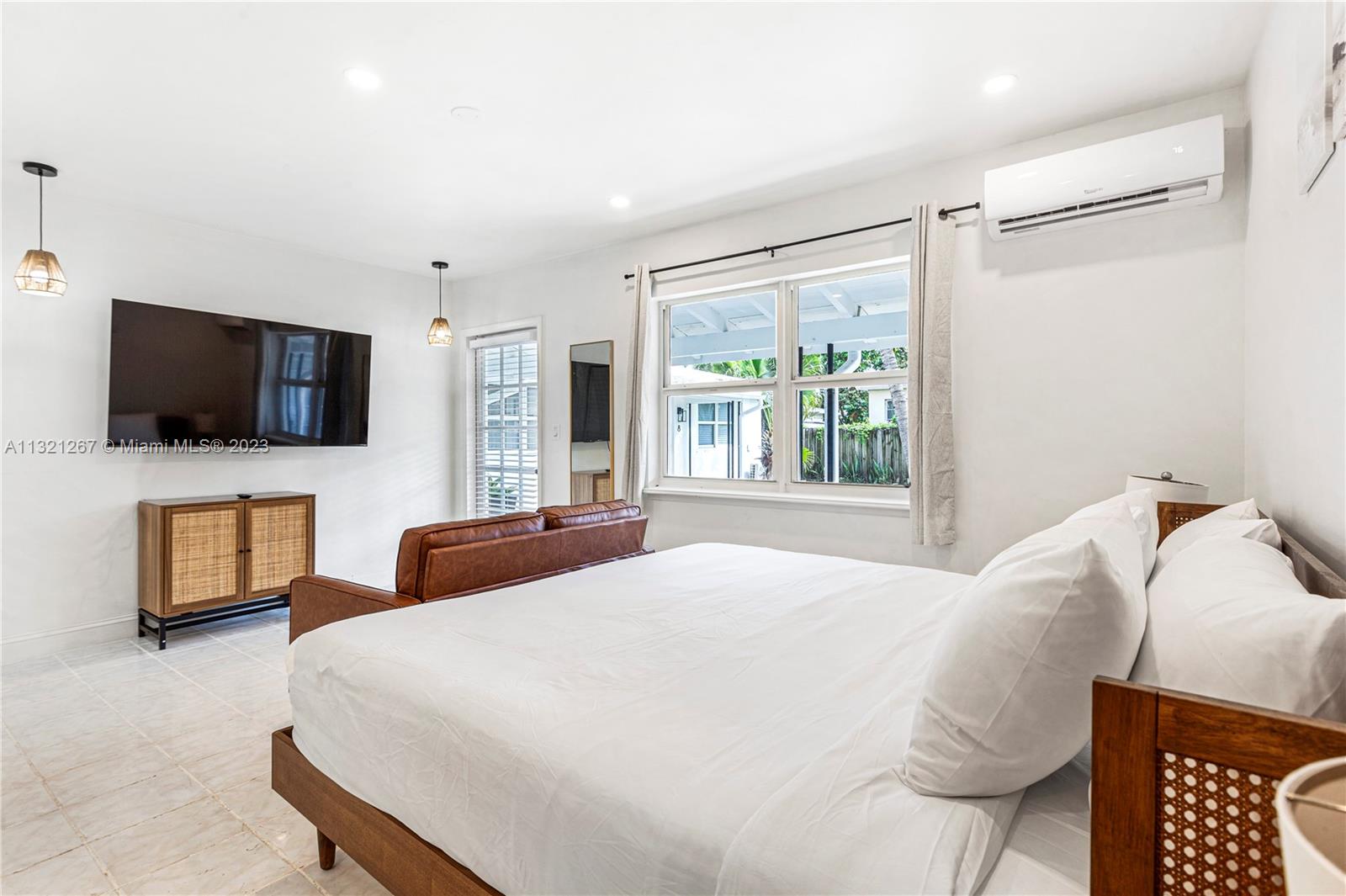 See details / sq. ft. $ 2023-01-02 0 Photo