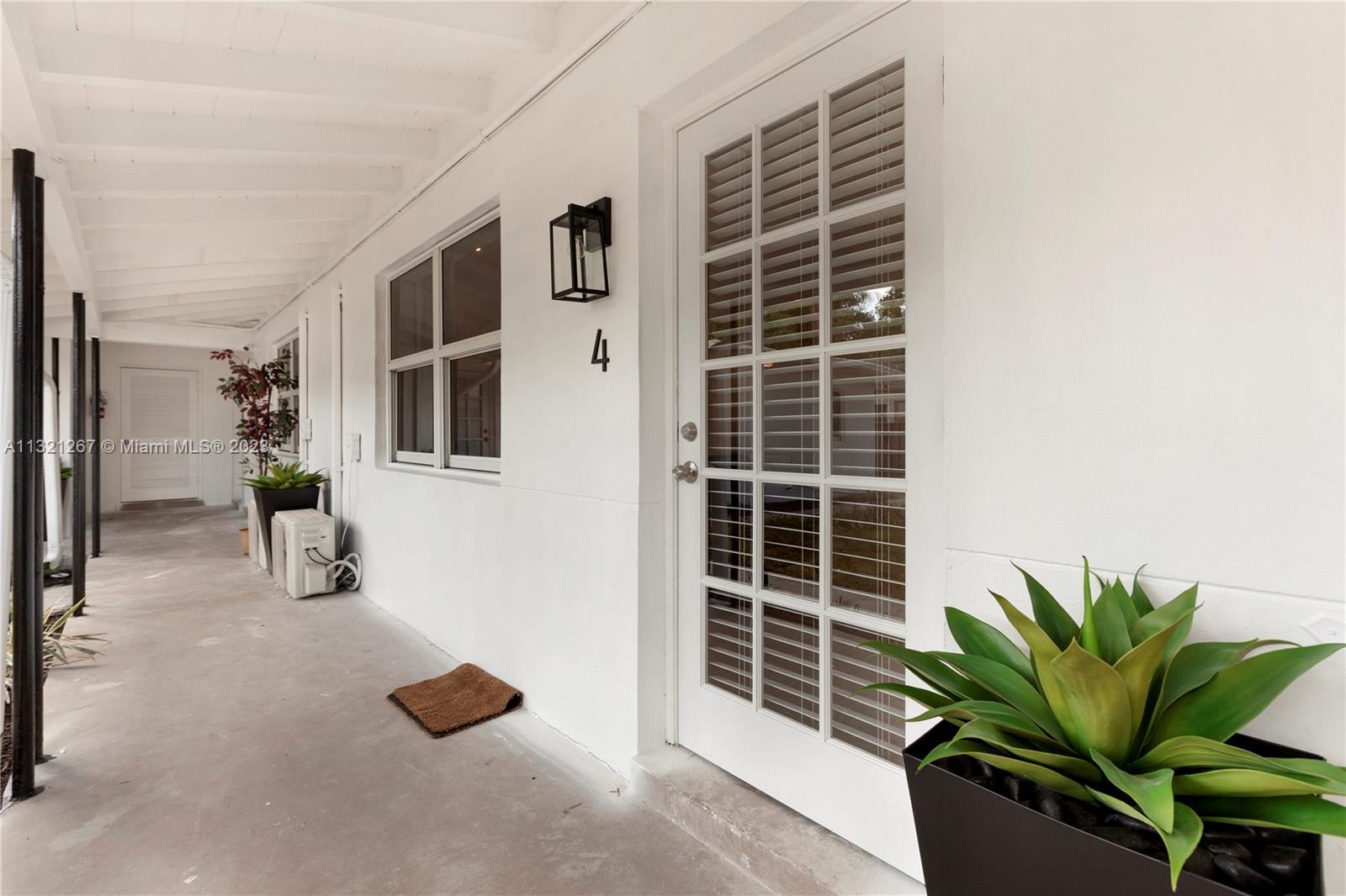 See details / sq. ft. $ 2023-01-02 0 Photo