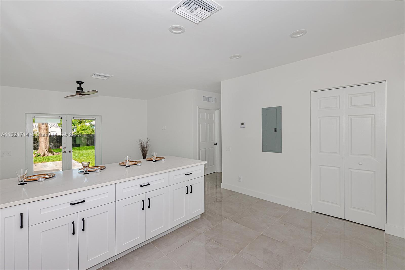See details / sq. ft. $ 2023-01-13 0 Photo