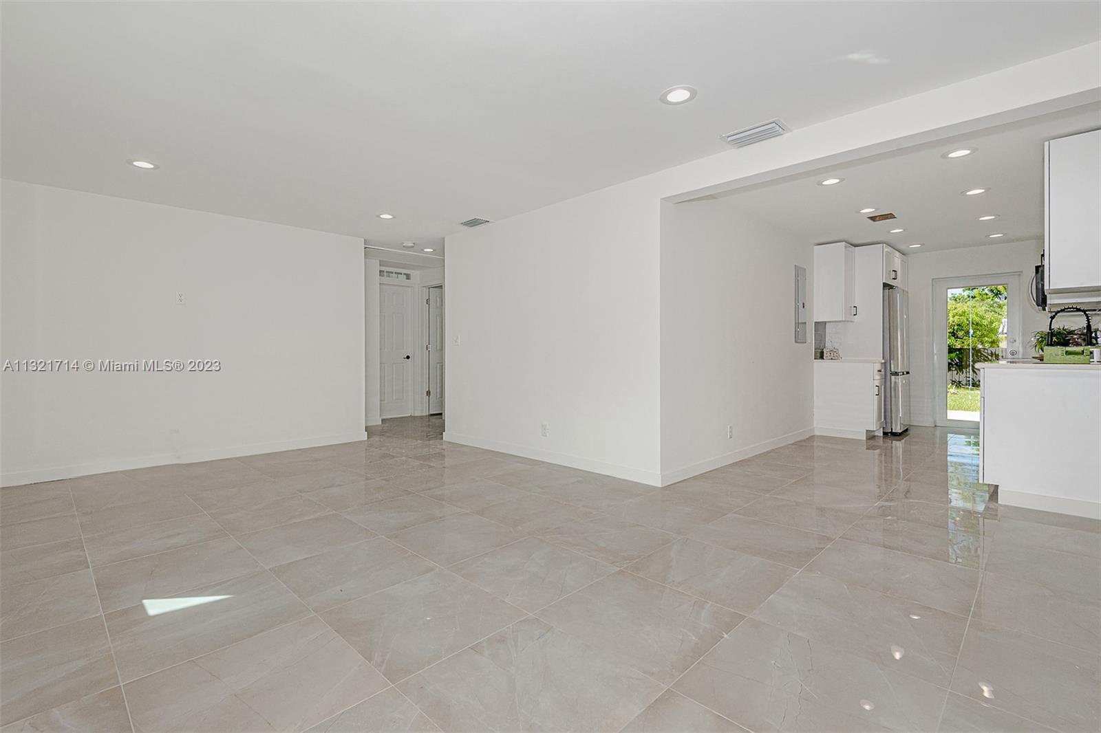 See details / sq. ft. $ 2023-01-13 0 Photo