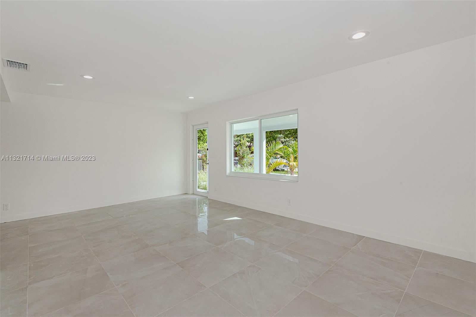 See details / sq. ft. $ 2023-01-13 0 Photo