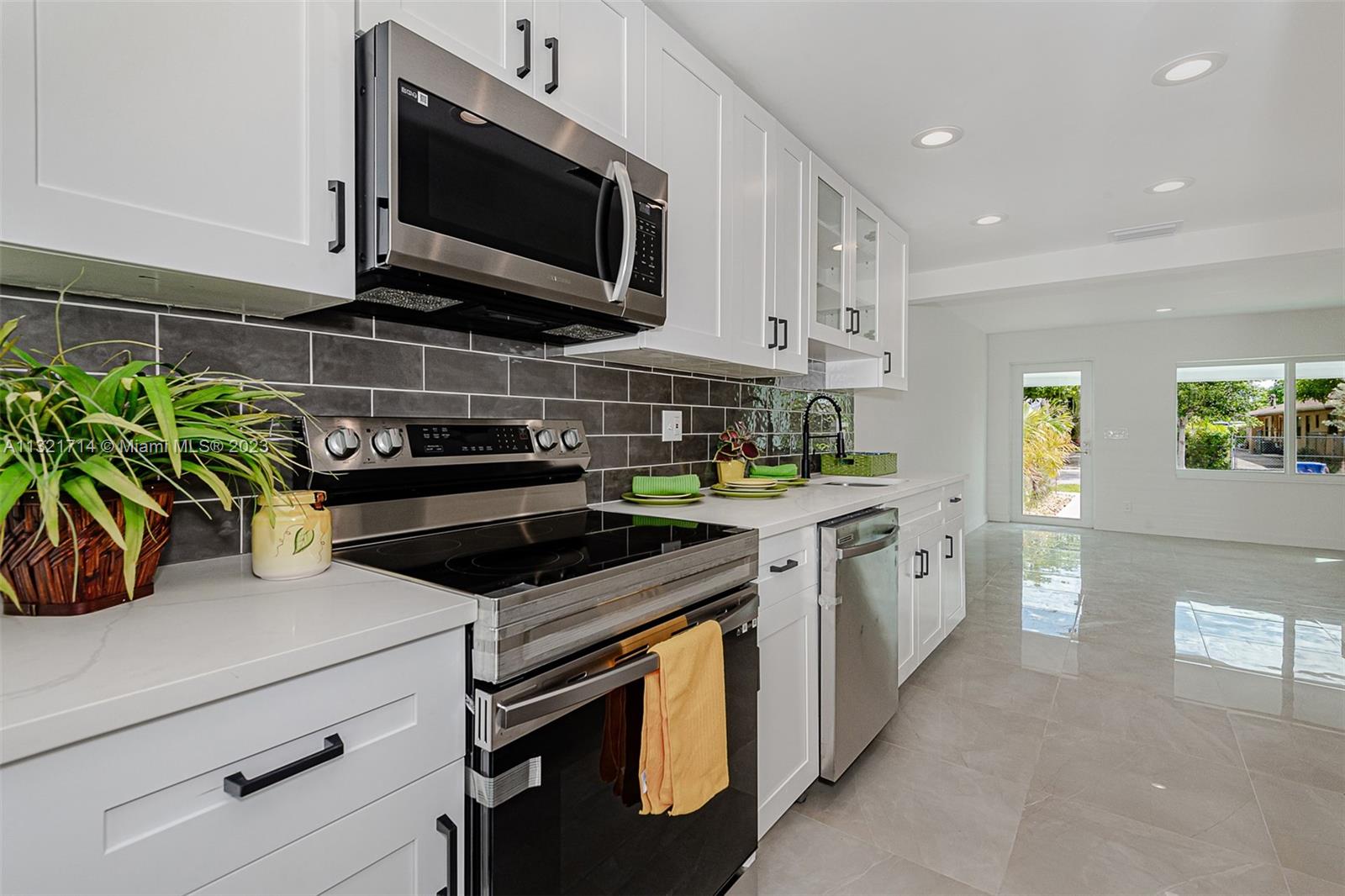 See details / sq. ft. $ 2023-01-13 0 Photo